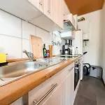 Gockel Homes - Zentral Mit Balkon & Netflix * Essen