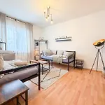 Gockel Homes - Zentral Mit Balkon & Netflix شقة إسن
