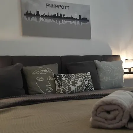 Gockel Homes 1 - Zentral Mit Balkon & Netflix Apartment *