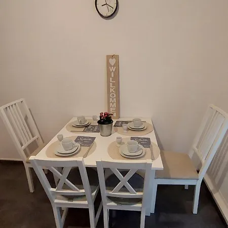 Gockel Homes 1 - Zentral Mit Balkon & Netflix Apartment