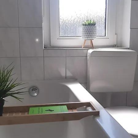 Gockel Homes 1 - Zentral Mit Balkon & Netflix