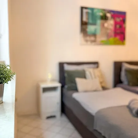 公寓 Gockel Homes - Zentral Mit Balkon & Netflix