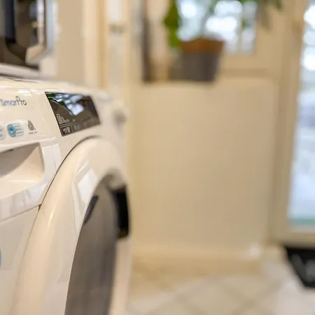 Daire Gockel Homes 1 - Zentral Mit Balkon & Netflix *