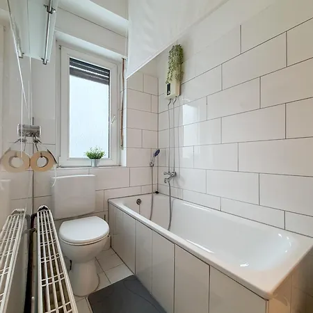 Gockel Homes 1 - Zentral Mit Balkon & Netflix Daire