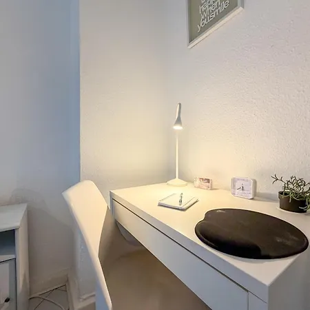 公寓 Gockel Homes - Zentral Mit Balkon & Netflix