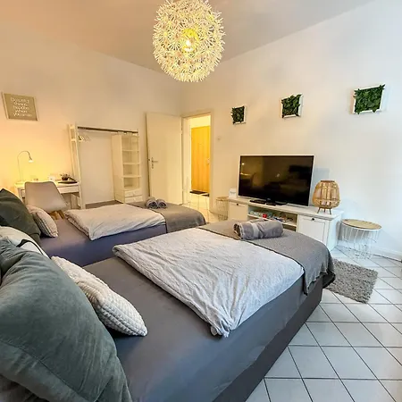 公寓 Gockel Homes - Zentral Mit Balkon & Netflix