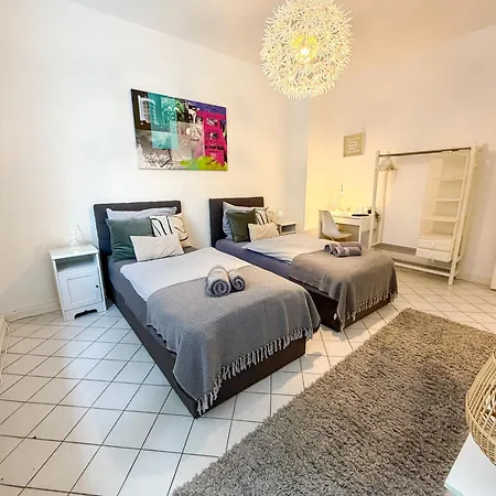 Daire Gockel Homes 1 - Zentral Mit Balkon & Netflix *