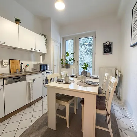 Gockel Homes 1 - Zentral Mit Balkon&netflix Apartment *