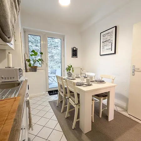 Gockel Homes 1 - Zentral Mit Balkon & Netflix Daire