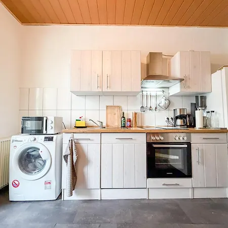 Gockel Homes - Zentral Mit Balkon & Netflix 埃森