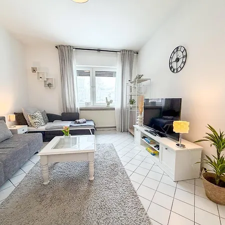 Gockel Homes - Zentral Mit Balkon & Netflix 埃森