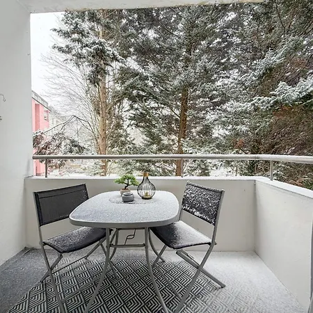 Gockel Homes - Zentral Mit Balkon & Netflix *