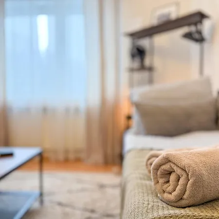 Gockel Homes 1 - Zentral Mit Balkon&netflix