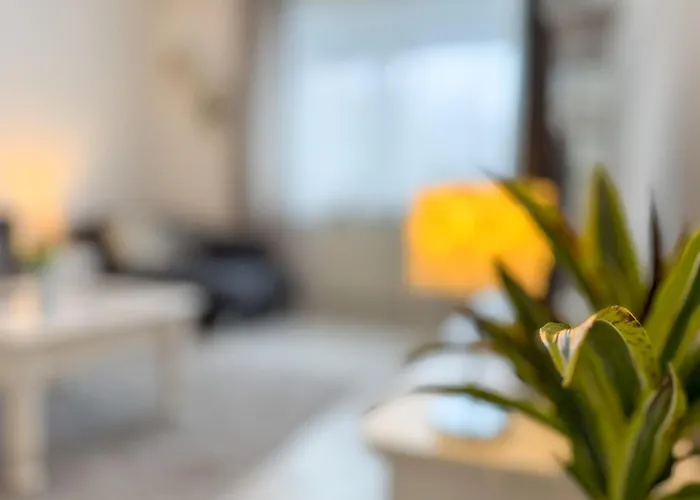Daire Gockel Homes - Zentral Mit Balkon & Netflix *