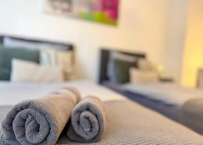 Gockel Homes 1 - Zentral Mit Balkon&netflix Apartment *