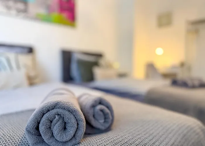 Gockel Homes - Zentral Mit Balkon & Netflix Daire