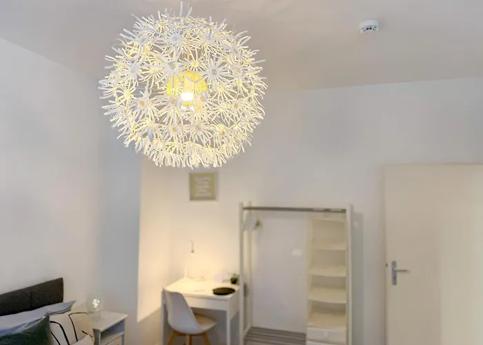 Gockel Homes - Zentral Mit Balkon & Netflix Daire Essen