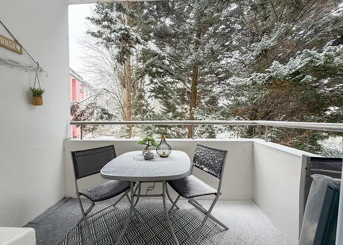 Gockel Homes - Zentral Mit Balkon & Netflix *