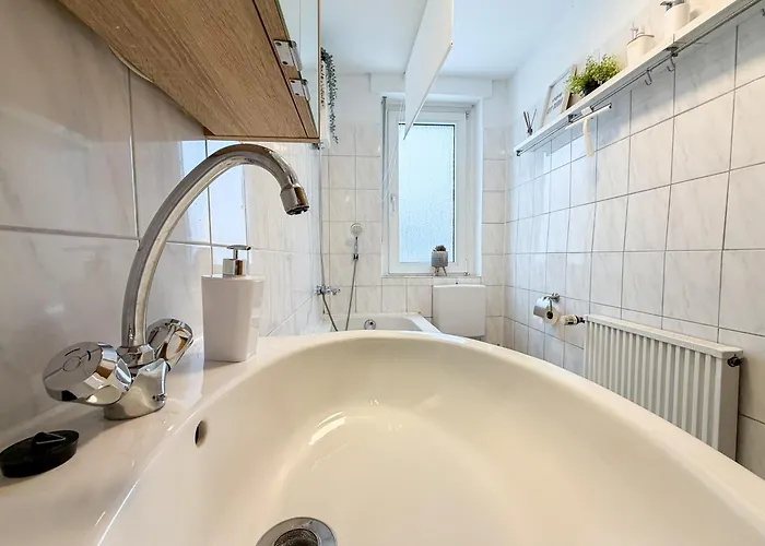 Gockel Homes 1 - Zentral Mit Balkon&netflix Apartment *