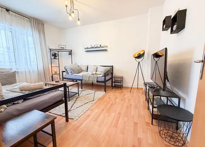 Daire Gockel Homes - Zentral Mit Balkon & Netflix *