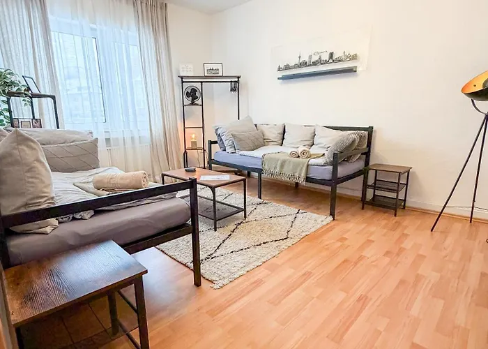 Gockel Homes - Zentral Mit Balkon & Netflix *