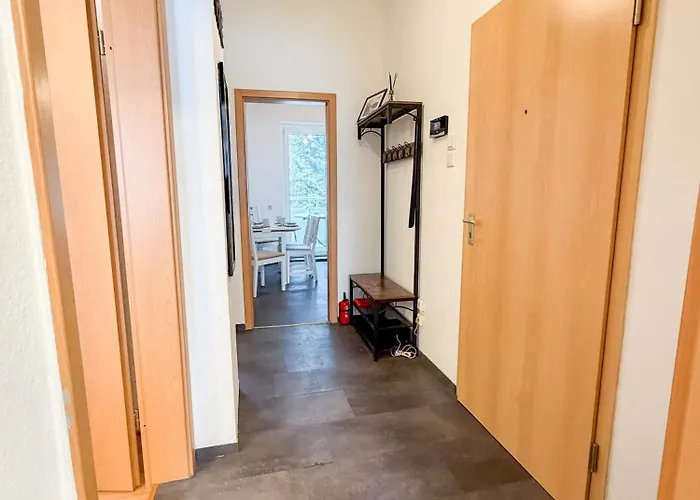 Gockel Homes - Zentral Mit Balkon & Netflix 公寓